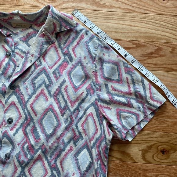 Like new silk top - Picture 5 of 10